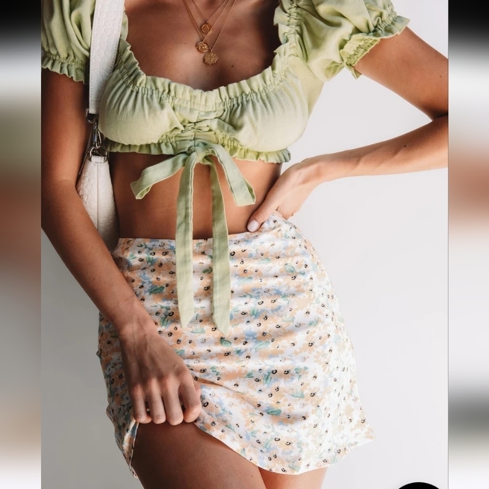 PRINCESS POLLY Fine lines mini Skirt floral blue/yellow. Size 4 NWT - Picture 5 of 16